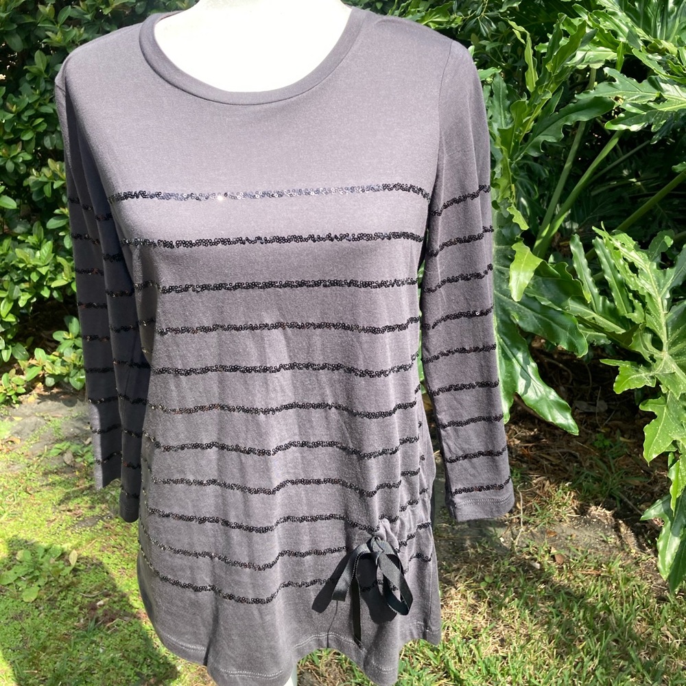 LOGO top - gray with sequins